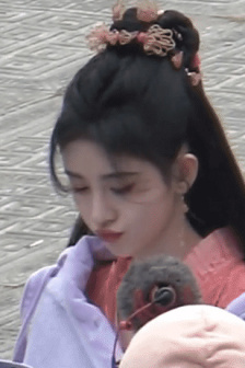 伤痕累累